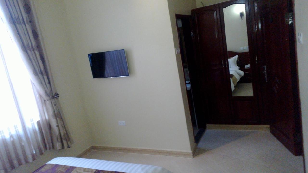 Rising Sun Hotel Dar es Salaam Buitenkant foto