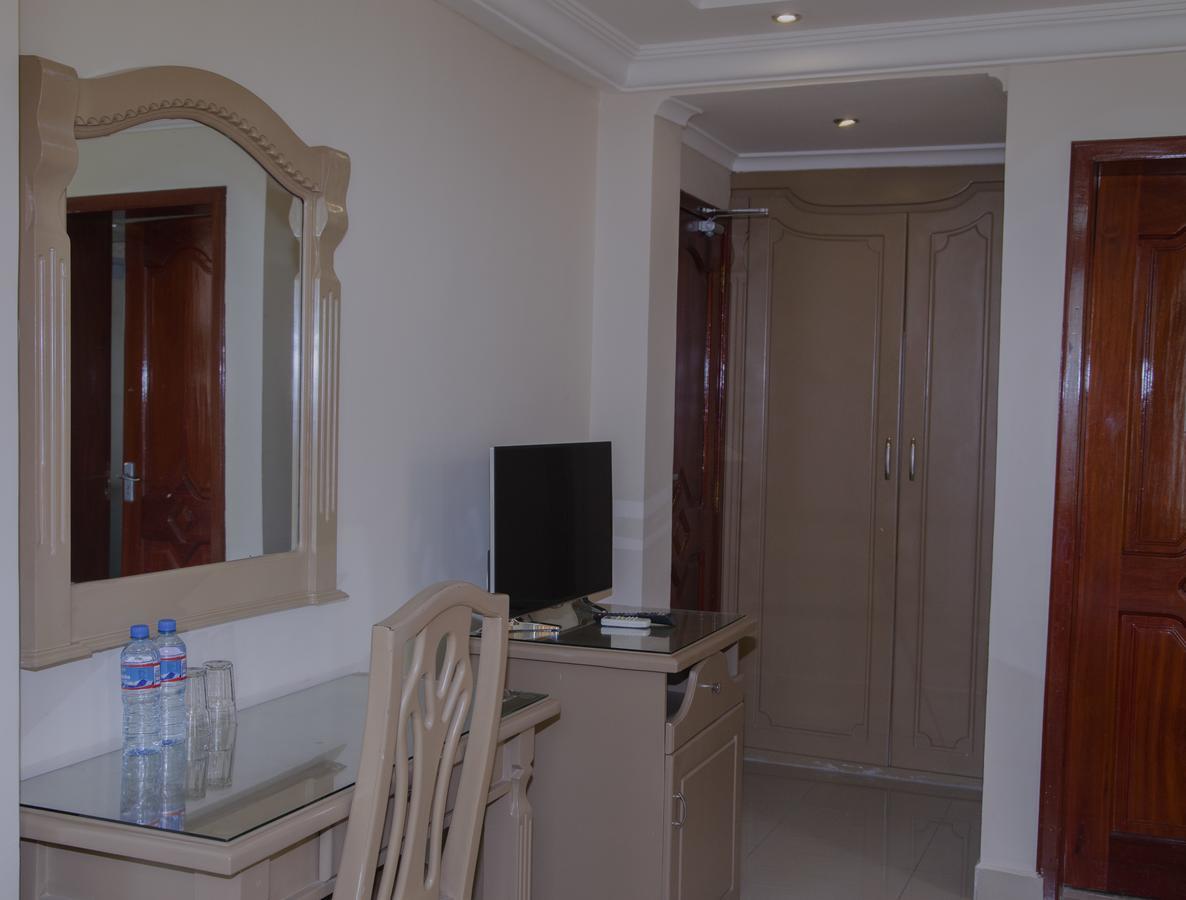 Rising Sun Hotel Dar es Salaam Buitenkant foto