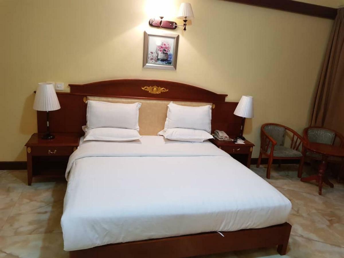 Rising Sun Hotel Dar es Salaam Buitenkant foto