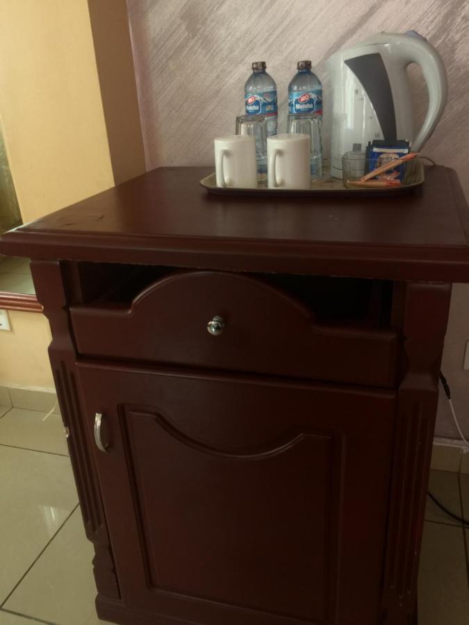Rising Sun Hotel Dar es Salaam Buitenkant foto